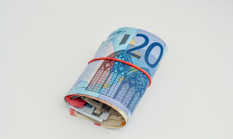 V skupnosti občin vztrajajo pri dvigu povprečnine za prihodnji dve leti 