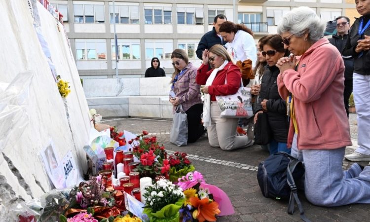 Rahlo izboljšanje zdravstvenega stanja papeža Frančiška