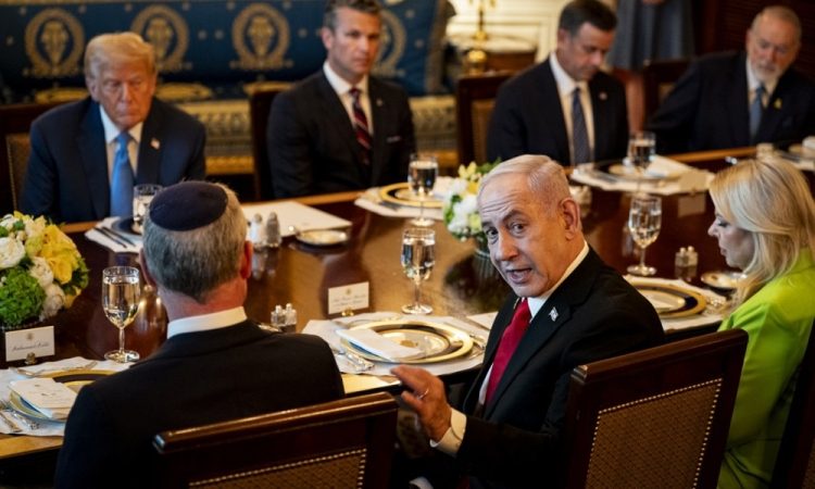 Netanjahu predlagal Trumpa za Nobelovo nagrado za mir