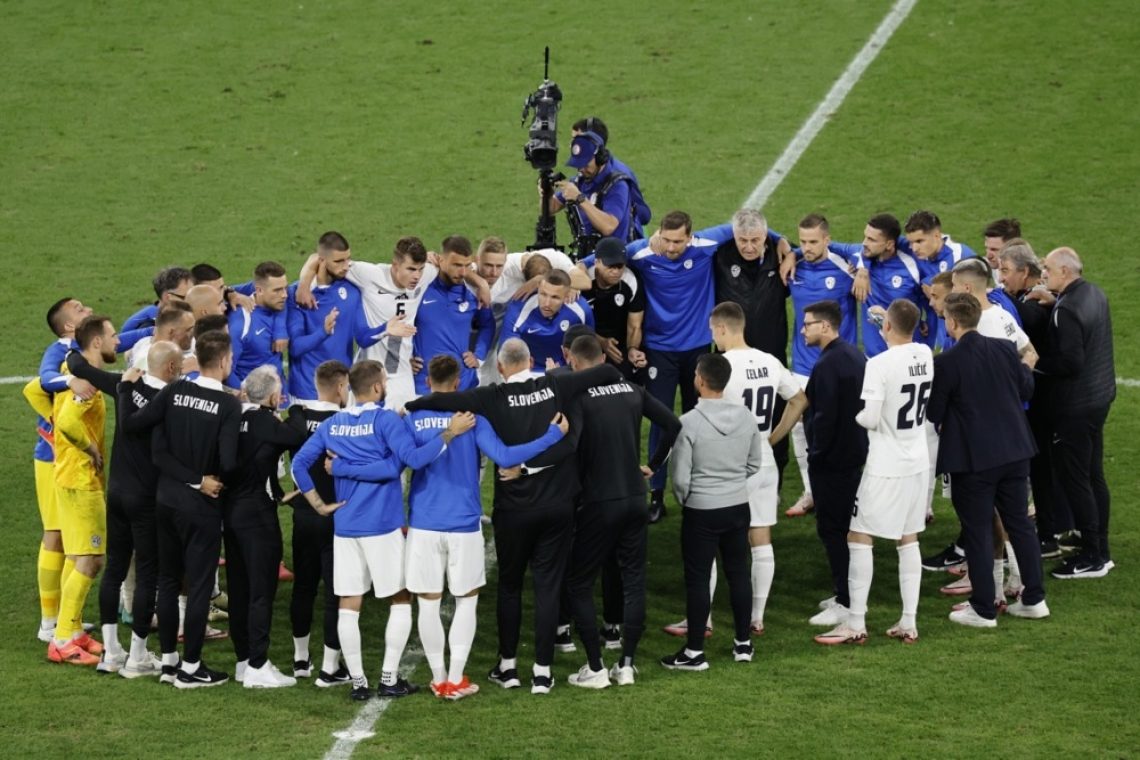 Slovenski nogometaši na lestvici Fifa še mesto višje
