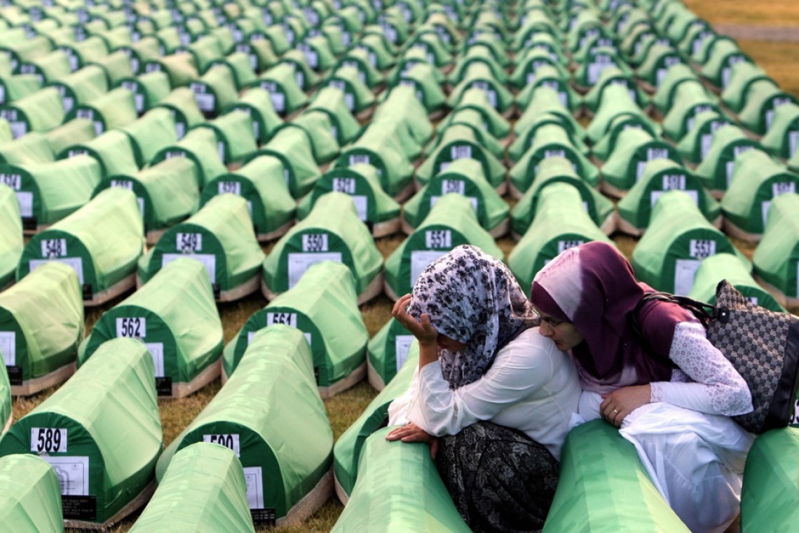 Golob ob obletnici Srebrenice: Spomin kot opomin in zaveza