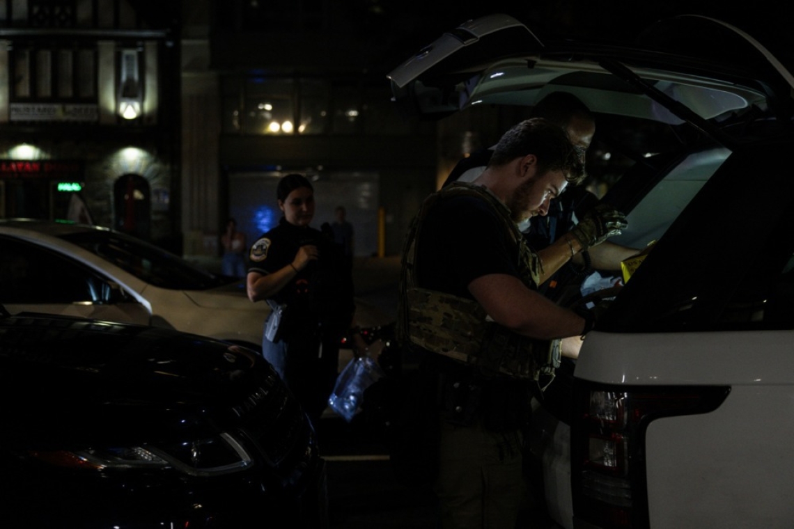 V Houstonu domnevni umor in samomor, trije majhni otroci ostali brez staršev