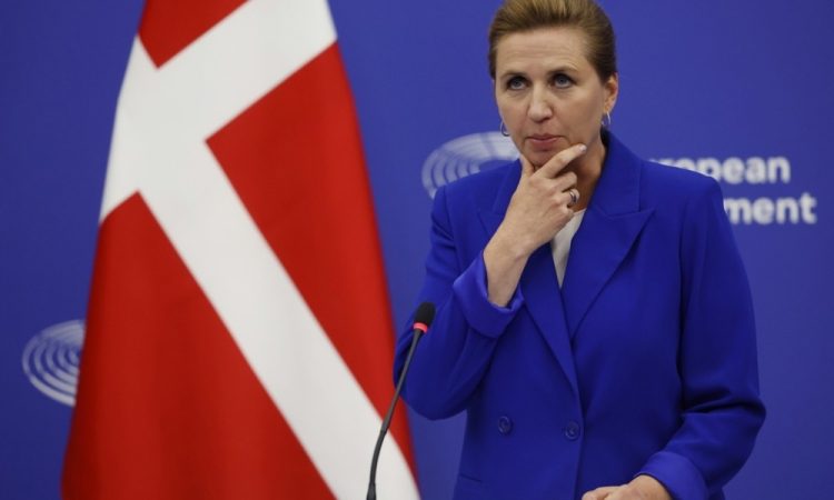Danska se opravičila Grenlandiji za desetletja prisilne kontracepcije dekletom in ženskam
