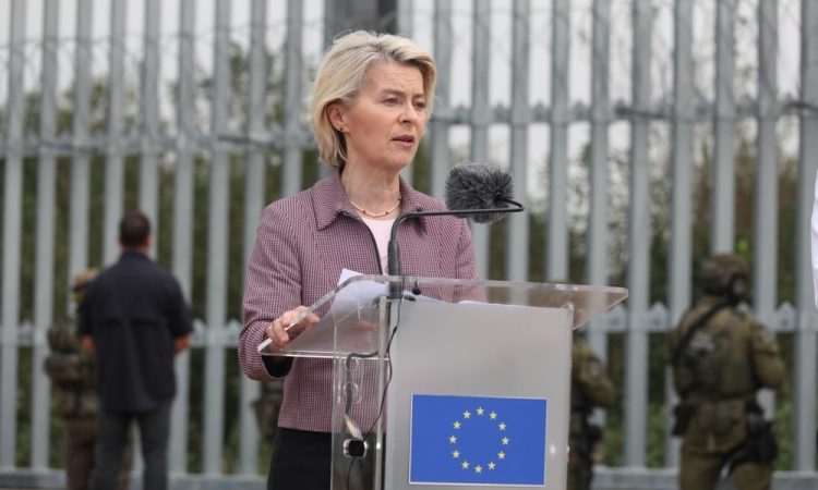 Von der Leyen: Putin je plenilec, ki ga lahko ustavi le močnejša evropska obramba