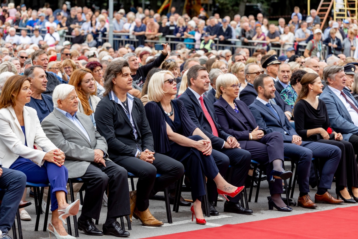 Voditelji ob prazniku poudarili zgodovinski spomin, enotnost in svobodo