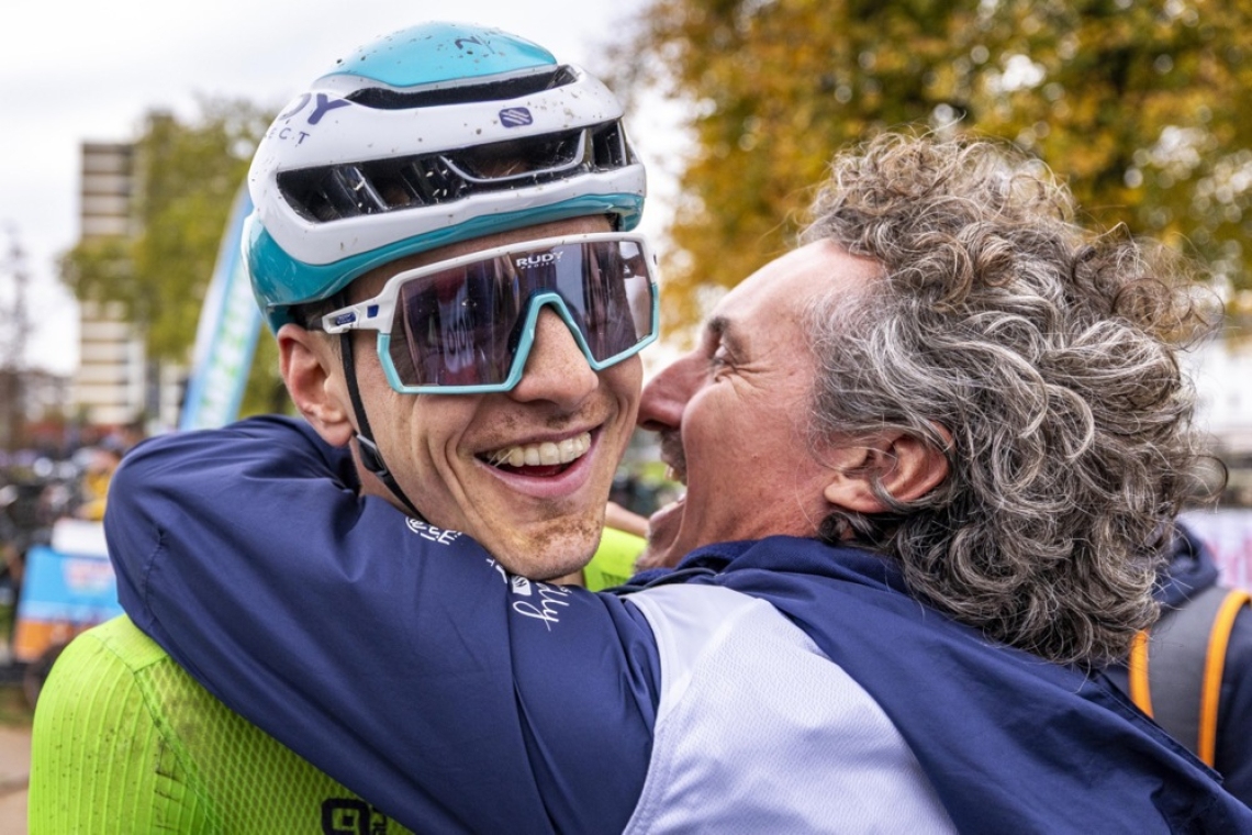 Matej Mohorič še dve leti pri Bahrain-Victoriousu