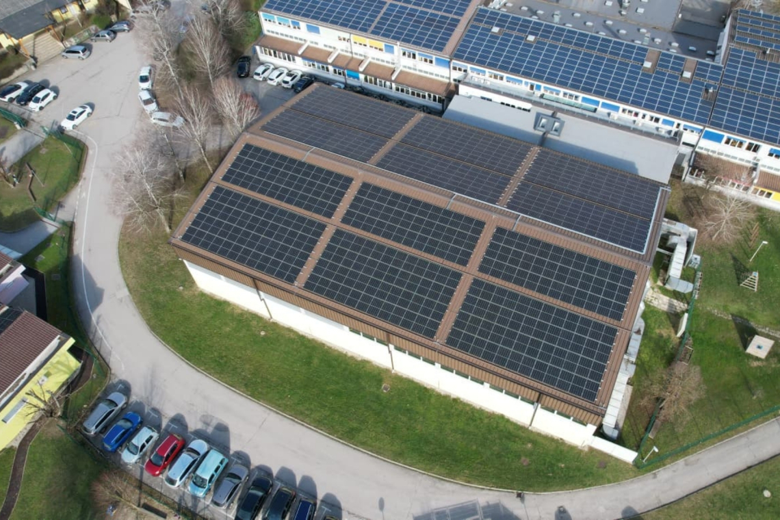 Na šolah v Brestanici in Leskovcu postavili novi sončni elektrarni