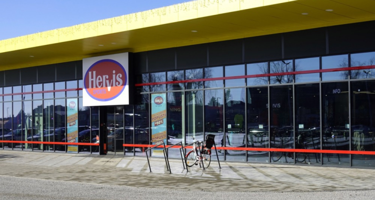 Hervis naj bi zaprl vse trgovine v Sloveniji